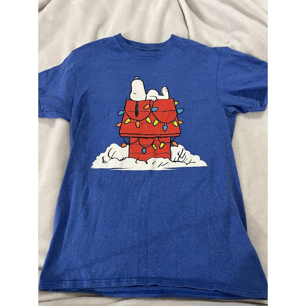Peanuts Men's Royal Blue Heather‎ Snoopy Doghouse Christmas T-Shirt